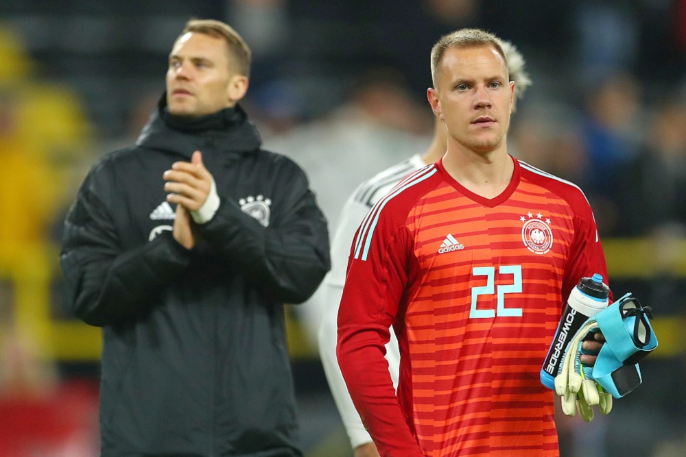 由于袭击造 由于袭击造